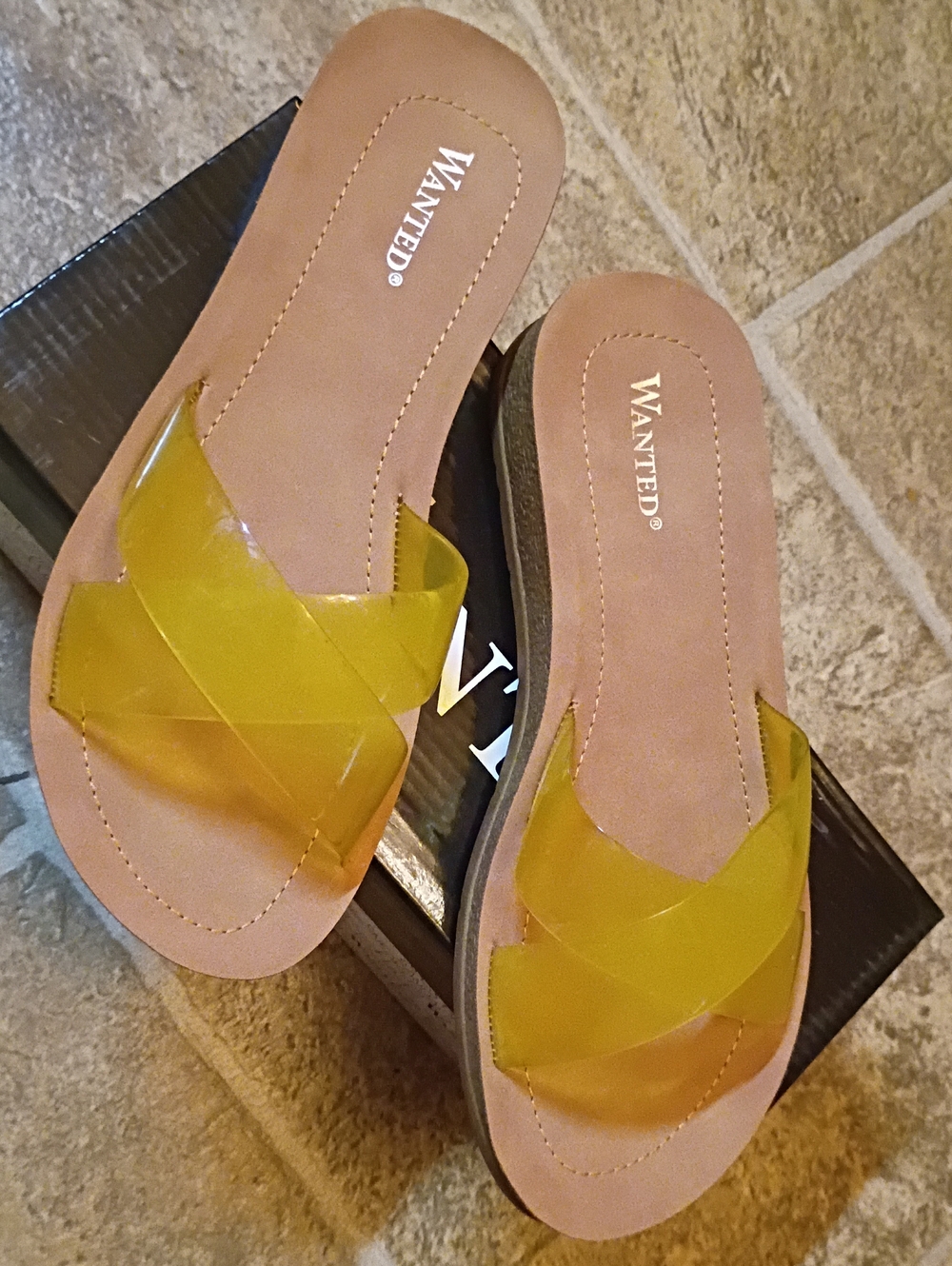 WANTED Seaglass Yellow Cross-Strap Slide Sandals NWT/Box, Women's Size 6 M